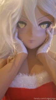 Lady Volga  (Dec 20, 2024, 2025) 出自:LadyVolga 伪娘 伪娘 伪娘<br>Just 9 minutes of pretending that I care about you.<br>POV from my lap, filled with cuddles, kisses, eye-contact, breathing sounds and maybe even hand-holding ^^