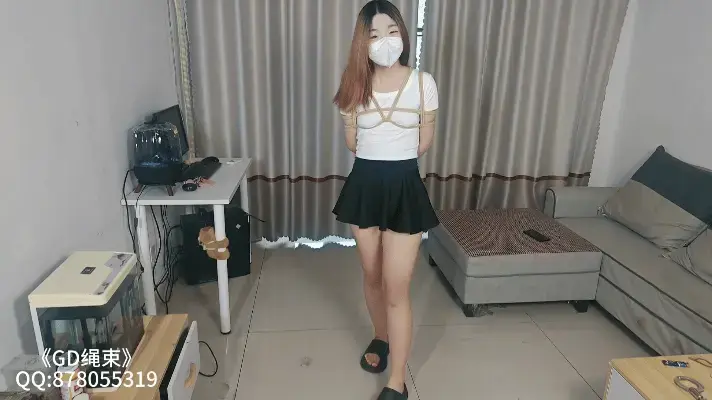 《GD绳束》新模特楚楚 第一次拍摄 放的很开 很敏感 被吸的走不了路 强高N次抽搐 《GD绳束》新模特楚楚 第一次拍摄 放的很开 很敏感 被吸的走不了路 强高N次抽搐<br>✅所有的模特都是为真实M,只做真实调教。<br>✅定拍、原味、原味道具等其它业务咨询请加QQ表明来意。<br>✅定拍特惠 欢迎来咨询<br>✅有什么适合的衣服 也可以私信我。<br>✅另外，诚心高薪招聘模特，有诚意私聊详谈，希望同好提出宝贵的意见，我们会努力改正。<br>✅解压密码：GD123<br>✅加QQ前表明来意。<br>QQ:878055319<br>GD绳束备用QQ号:3175709365