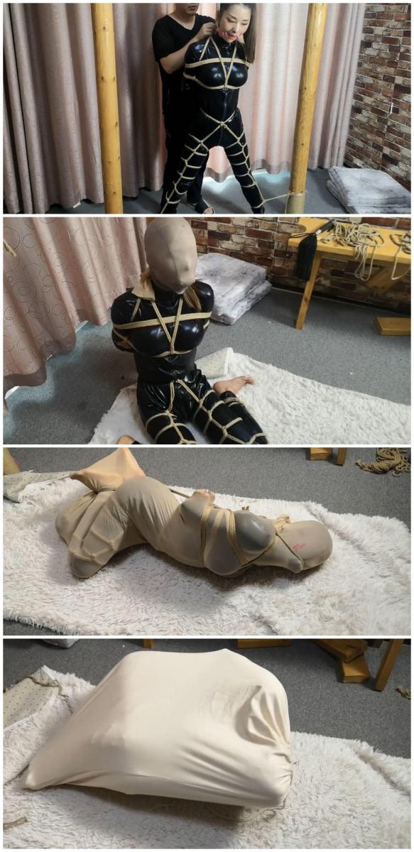 随心原创 雅思 胶衣女贼调叫 多层包裹 绷带蒙头 丝袜堵嘴 装麻袋 随心原创  雅思 女贼的绷带麻袋调叫   定拍QQ 63111044<br>用电脑下载解压 不要用手机下载 解压密码 随心