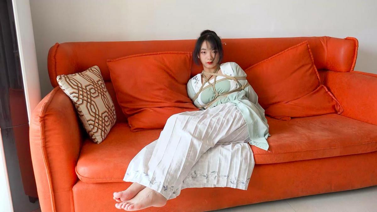 【子衿原创】汉服美女劫难  琳琳汉服TK 挠痒 挠脚心 百度下载解压密码：zjsy或者ZJSY,子衿工作室向全国绳艺爱好者提供：体验绳模捆绑服务，绳模全国可空降、绳艺作品销售、作品定制、视频网调、原味等，另外本店招募绳模，合作伙伴。约拍订拍请联系Q449214375 微信happiiny