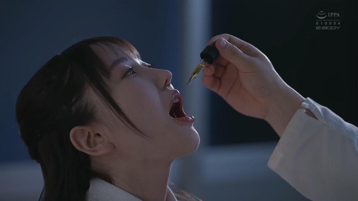 【サマーキャンペーン】仮病で保健室に来る学校舐めてる“無口な爆乳制服女子”をお（媚）薬処方してキメセク診察 弓乃りむ <span style='color:#b0b0b0;'>[隐藏文字，购买后可见]</span><br>【サマーキャンペーン】仮病で保健室に来る学校舐めてる“無口な爆乳制服女子”をお（媚）薬処方してキメセク診察 弓乃りむ<br>仮病で保健室に来る爆乳生徒はいつも無口だ。僕は学校を舐めている生徒にムカついた僕は媚薬を飲ませて診察することに。普段は静かな女子校生がギャンギャン喘ぐ姿は最高。明日も保健室に来るならキメセク！<br>