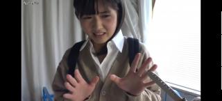 被劫持绑架的少女 日本 妹子在器材室被人用刀劫持 随后被胶带捆绑手脚