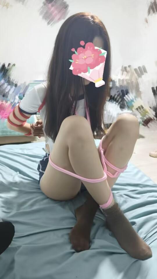 【慈缚原创】小学妹超绝身材运动服捆绑！（附加下期预告） - 把所有运动服拍的都发啦，整理的时候才发现拍的不是很多呢。 最后两张是另一套衣服，算是下期预告吧，嘻嘻 [中国女孩]