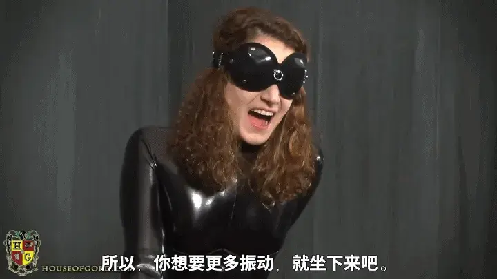 Endza Raises the Bar 【家具片house of gord】TAG：机翻中文字幕、快乐棒、连体乳胶衣、三角木马。杰西向恩扎介绍了他为她焊接的恶魔装置！腿分开了恩扎！让我们举起那根钢棒，看看你的阴互有多湿！Jessie introduces Endza to a diabolical device he welded up for her! Legs apart Endza! Lets raise that steel bar and see how wet your pussy gets!
