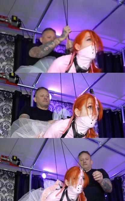 THE SISSY MAID PART 2 【中文sluTS伪娘】TAG：拘束衣、同志、洛丽塔女仆。愉悦和痛苦的混合物在她身上洗了。拘束衣将她的手臂紧紧地拥抱着，限制了她的动作，使她完全受到Shinny的怜悯。她可以感觉到责骂面具遮住了她的脸，插科打完全塞满了她的整个嘴，使呼吸困难并增加了她的无助感。尽管她挣扎着挣扎和mo吟，但Rachael还是不能否认她被Shiny使用的强烈乐趣。她一直是顺从的伪娘，渴望取悦并为她的主导伴侣服务。当Shiny控制自己的身体时，使用她为自己的快乐而忍不住感到满足感和满足感。As Shiny continues to thrust in and out of Rachael's tight asshole, a mixture of pleasure and pain washes over her. The leather straightjacket keeps her arms bound in front of her in tight hug, restricting her movements and leaving her completely at Shiny's mercy. She can feel the scolds mask covering her face and the gag filling her entire mouth completely, making it difficult to breathe and adding to her feelings of helplessness.<br><br>Despite her struggles and moans, Rachael can't deny the intense pleasure she feels from being used by Shiny. She has always been a submissive sissy, eager to please and serve her dominant partner. And as Shiny takes control of her body, using her for his own pleasure, she can't help but feel a sense of fulfillment and satisfaction.<br>