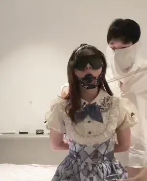 口水汪的洛丽塔lolita捆绑，tk，[X_X]展示 【关于作品】含绳缚，tk，[X_X]等情节，很喜欢这次的裙子，希望大家也喜欢穿着这样裙子的口水汪<br>【关于模特】 口水汪 身高164，体重53，75B，20岁女大一只<br>【关于定拍】刚刚成立的小工作室，欢迎定拍，欢迎购买原味，欢迎交流欢迎大家赞助各种小裙子，COS服。露脸达咩，冈门达咩。