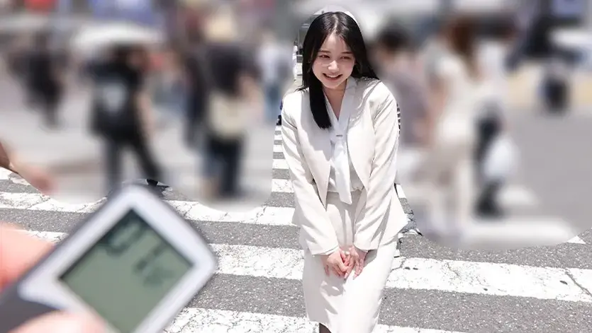 しずかさん 静香小姐（25岁）/公司前台街头绝顶次数：10次以上。人生首次的羞耻游戏而且直接进入极难模式。装上震动遥控器，在街头漫步。在人群中紧张得差点尿裤子，在交错而过的人群注视下，一次又一次……街上放纵至理性崩溃，想肆意放纵<br>番号：<span style='color:#b0b0b0;'>[隐藏文字，购买后可见]</span>