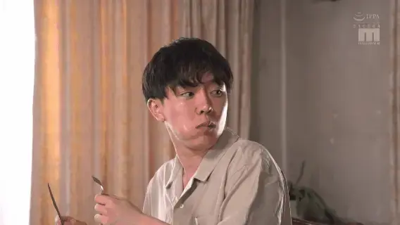 玲奈小姐【中集】 “甘甜痴情的美腿女仆，随时准备为您服务”  - 正片已发布，复制下面这行文字，在视频区搜索：

24時間奉仕でムレムレになった長～い脚で何発も

即可查看正片视频，
绝美身材黑丝女仆，无可挑剔的丝袜美腿和纤纤玉足！薄款+厚款油亮黑丝齐上阵，顶级丝袜视觉享受，24小时不间断服务，把她的主人和少主人都迷得五迷三道，拜倒在黑丝玉腿下求着夹自己！女主颜值十分清新脱俗

带中文字幕，轻松看懂剧情对话，时长约51分钟。剧情包含但不限于以下元素：连裤袜、榨精、油亮丝袜、踩踏、足jiao、口jiao、骑脸坐脸、日式服务、主仆、舔脚、女仆装......
