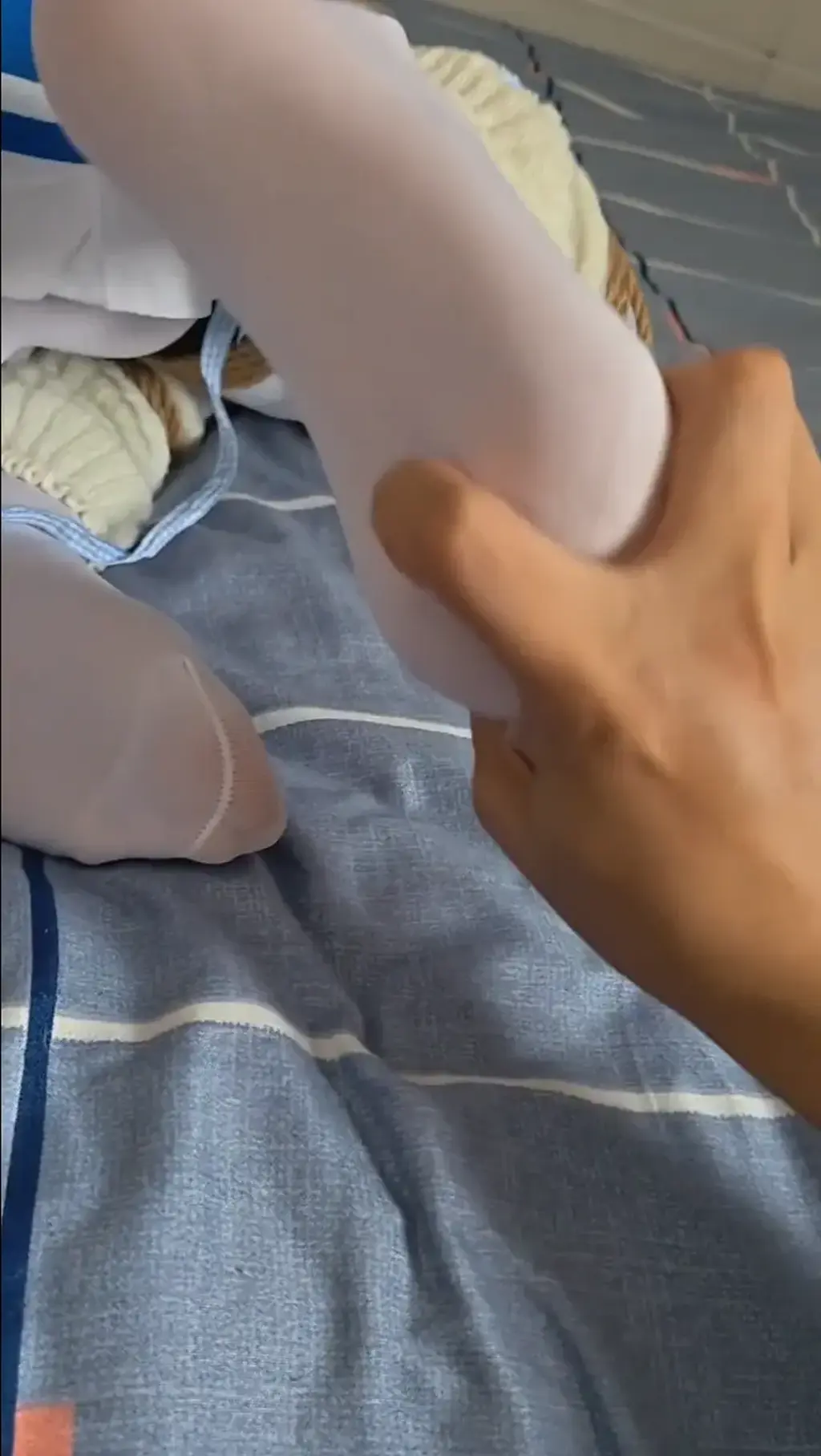 【蕉蕉鱼】三月七cos被堵住嘴TK叫不出来，郊狼双100震动棒对付 还有另一部，同一天拍的。解压码二层都是JJY，是大写的。
