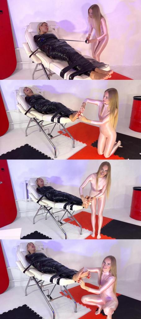 The REAL Tickling Show 1——<br>这个系列之前原创区那边受限于供货方要求，价格搞得很贵，让很多朋友们爱而不得。<br>这次直接搬运区用合理的价格让大家好好的爽一爽。<br>买之前仔细甄别一下，买过的就不要再买了，没买过的就狠狠冲吧。<br><br>2——<br>此次更新量大，工作量超标。<br>大家参考预览图肯定能看懂的。所以文案就不哆嗦了，预览15秒也不选了。<br>更新期间造成的刷屏，请大家海涵。<br><br><span style='color:#b0b0b0;'>[隐藏文字，购买后可见]</span>