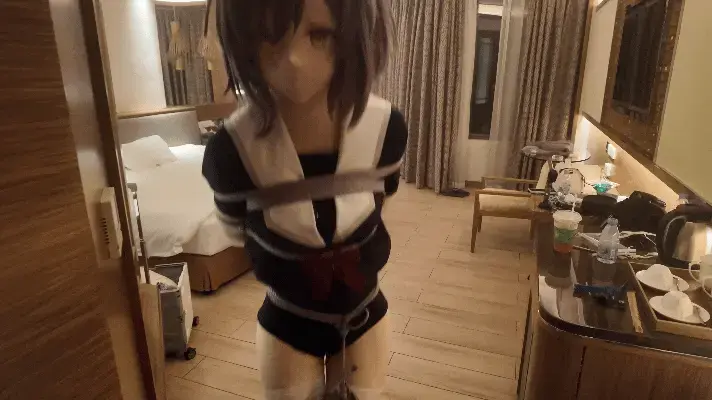 kigurumi 原神刻晴   酒店浴缸湿水play，超紧的麻绳遇到水变得超级硬 差点解不开！ 原神刻晴 jk上衣加死库水过膝白丝，超紧的全身拘束紧缚 在床上挣扎着想逃跑却扑进了坏人的怀里，被带到浴室用花洒淋水~最后绝望的又在浴室度过了一夜