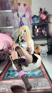 白栎Shirly –  潮鸣 琳奈脚镣 写真集附带的小视频