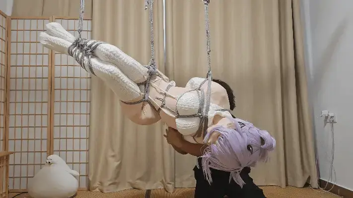 kigurumi 空中侧吊吊缚+SP+挠脚心  体验 约绳约拍加q393874591 另有视频同款麻绳出售 超紧捆绑 空中侧吊 挠脚心 sp 