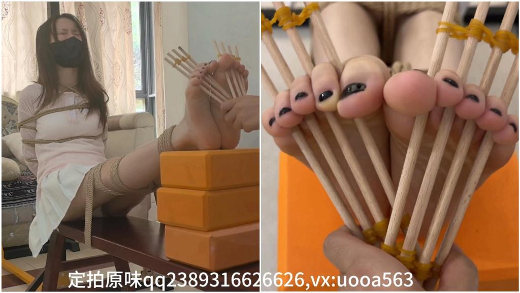 【玉箫原创】【琳媚】定拍《老虎凳夹脚趾1》五花大绑 木棍夹脚趾上刑 手指加压 挠脚底牙刷梳子狠狠TK 黑色指甲油裸足 又痒又疼 疼的都哭了 【玉箫工作室】定拍、原味找我：qq2389316626,qq2197723495（备用号） VX：Uooa563 玉箫（荷露、夏筠、雪莹、彩依、青歌）【推特】@yuxiao1714652欢迎关注 约绑攻略有售直接滴QQ！！！本工作室正式启动会员优惠折扣方案，请有兴趣的同好加Q：629374436详询。工作室最近的新妹子都是我用约绑攻略找来的。 【赞助方案】98赞助最少赠送20部视频，198赞助最少赠送50部视频，398赞助最少赠送100部视频，498赞助打包300部视频，598赞助打包全部作品（以及2025年度更新作品）！！价格相当优惠~（道具服装也可赞助～）<br>琳媚被玉箫井官抓住并五花大绑起来架在老虎凳上强制审讯。一开始琳媚还很嚣张，被玉箫井官连着加了一块砖以后，还说就这段手段吗？紧接着玉箫井官再加了两块砖以后，疼的话她都说不出来了。见琳媚还不老实交代，玉箫拿出事先准备好的木棍夹（特地新买的木棍用皮筋绑在一块），准备好好伺候伺候琳媚这双白嫩脚丫。刚夹上去琳媚就已经忍不住尖叫起来，皱着眉头一副痛苦的表情，鬼哭狼嚎、吱哇乱叫的。白嫩的脚丫涂上了黑色的指甲油，夹上木棍夹还真好看。看琳媚还是不说，玉箫井官用手把木棍夹紧，本身木棍用皮筋绑得就已经很紧了，再加上手的力度，简直跟上刑没区别了。还只是一只手稍微用力，琳媚就疼的受不了了，哭喊声隔壁都要听到了，还一直在喊痛，疼的眼泪都要出来了。之后两只手一块用力夹，琳媚疼的忍不住挣扎起来，哭喊得像杀猪一样大声，看她的眼神楚楚可怜的，好像在求我放过她，哈哈哈。这双脚丫不tk一下可惜了，拿起梳子，在琳媚被夹脚趾的状态下TK她，不知道她是什么感觉呢，反正看她不停的样子应该是又痒又疼了。<br>最后结束的时候脚趾里面都被挤压出乌黑的小坑，琳媚跟我说是真的疼死了受不了了。