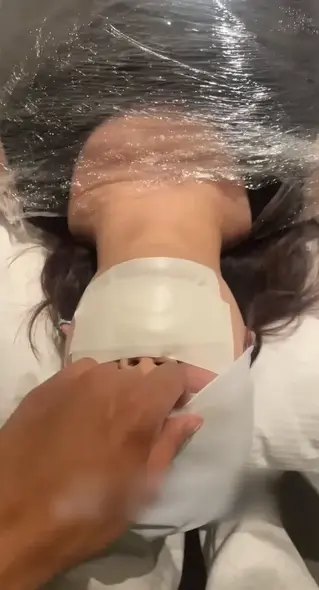 【金币福利】窒息NUMB 9 灰色紧身瑜伽裤束腰女大 胶带封嘴 乳胶泳帽头套 保鲜膜木乃伊极限窒息 #窒息 #呼吸控制 #晕厥 #闷绝 #昏厥 #昏迷<br>#Suffocation #Respiratory Control #Patch #Fainting #coma #breathless #breathplay #breath play<br>#窒息 #呼吸制御 #気絶 #昏睡<br><br>#瑜伽裤 #白袜 #棉袜 #木乃伊 #保鲜膜全包 #绷带 #乳胶头套 #保鲜膜 #恋物癖 #恋足 #白袜 #女大学生<br>#ヨガパンツ #ホワイトソックス #コットンソックス #ミイラ #ラップ全包み #包帯 #ラテックスヘッドセット #ラップ #フェチ #恋足 #ホワイトソックス #女子大生<br>#Yoga pants #White socks #Cotton socks #Mummy #Full wrap with cling film #Bandage #Latex headgear #cling film #Fetish #Foot fetish #White socks #Female college student