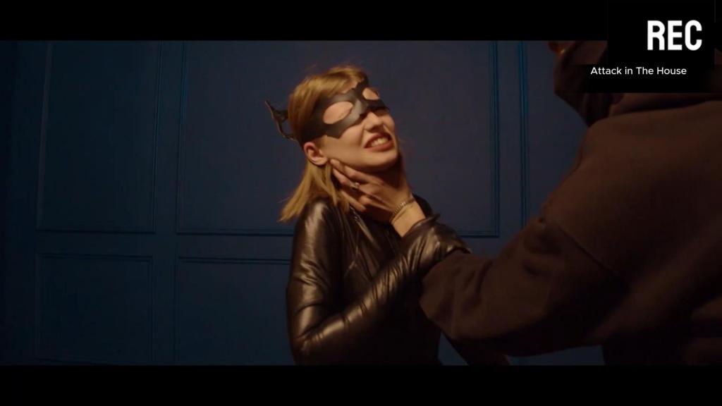Failed Retaliation Superheroine defeated by her enemy. <span style='color:#b0b0b0;'>[隐藏文字，购买后可见]</span>