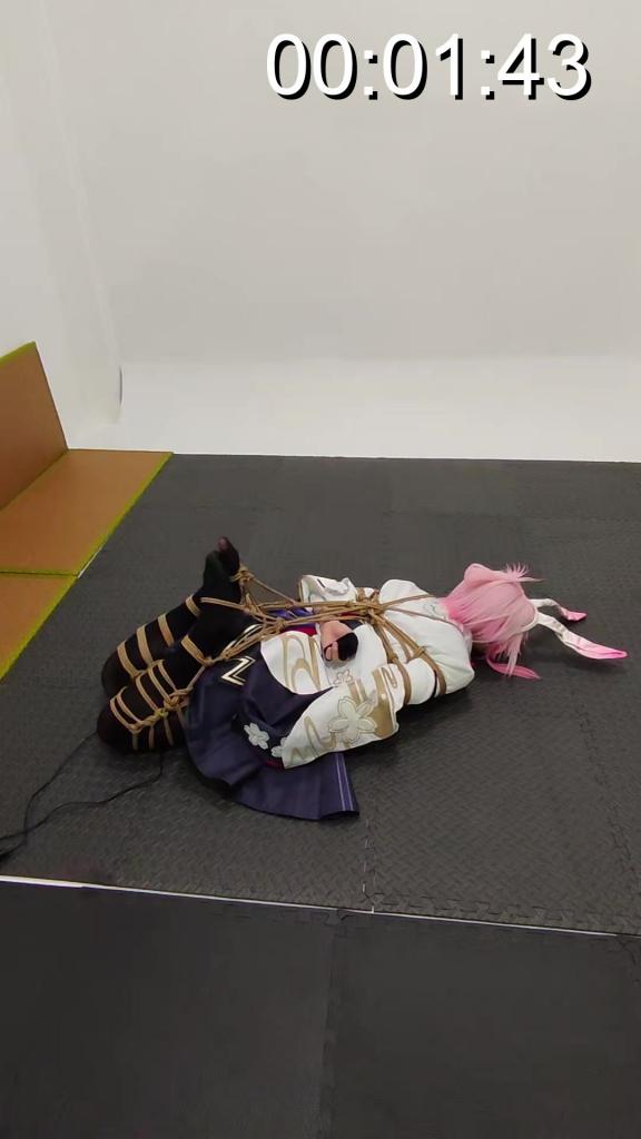 【汐月】绯樱受难记。被坏人绑起来的妹妹正在接受驷马震动折磨 汐月工作室接定拍，寄拍。线下约绳，学绳，坐标广东潮汕。招募合作模特，同好。<br>联系qq:3760881736