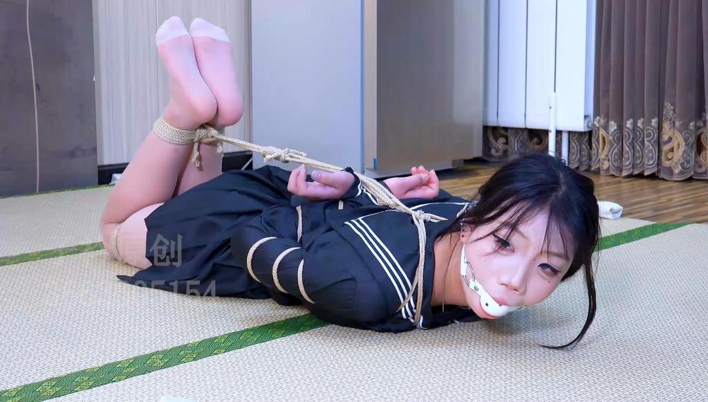 30830 新模试镜 五花驷马口球 百度下载解压密码：zjsy,子衿工作室向全国绳艺爱好者提供：体验捆绑绳模服务、绳艺作品销售、作品定制、视频网调、原味等，另外本店招募绳模，。<br>订拍请联系QQ：3663605154
