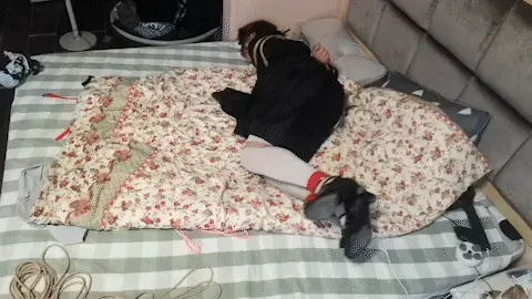 shock-long 手腕的单向收紧 定时锁，比较松弛简单并腿，加上较高设定的郊狼输出。<br>定时10分钟，忍不住的挣扎与鸣喘。<br>对更高数值的探索与发现。<br><span style='color:#b0b0b0;'>[隐藏文字，购买后可见]</span>