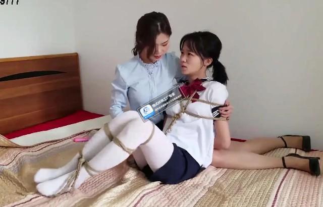 中秋特惠《一往情深工作室头牌萌妹{莹莹}私拍作品80部大合集》 一往情深工作室头牌萌妹{莹莹}私拍作品80部大合集，全部原版高清完整版，中秋福利欲购从速....本片为一往情深绳艺工作室定拍作品，版权所有，定拍约拍咨询qq 1002871968 欢迎交流。“网盘文件为压缩包，统一解压密码ywqs”
