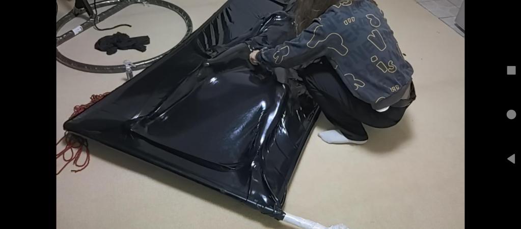 新人体验（伪娘）最终还是想要体验极致的真空压榨调教，一直叫老公 新人体验一直被真空束缚，然后震动调教，足底按摩，不断的求饶，最后窒息，受不了就叫主人叫老公<br>     线下体验、定拍、定制，S和M皆可<br>有想法的加QQ1822818997